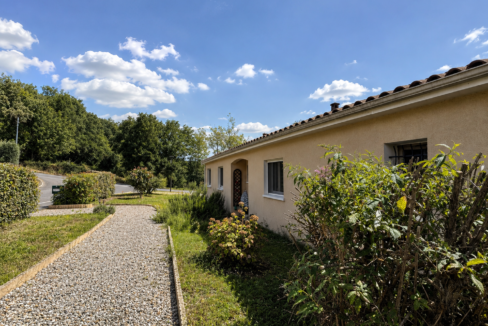 0D5D1029-2CAA-4FCB-895D-C524467F888F